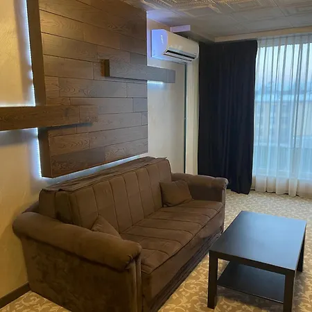 мия 2 Deluxe Royal Apartment *